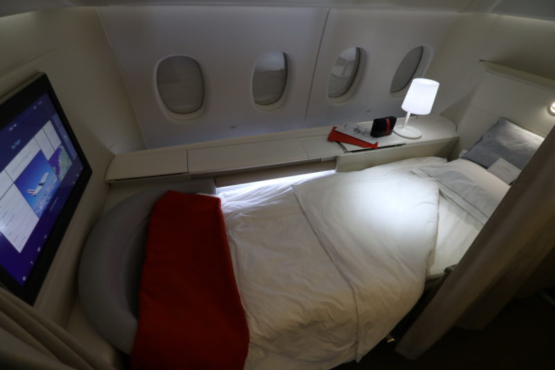 Air France La Premiere First Class bedding