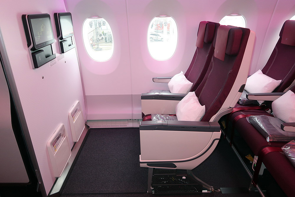 Qatar Airways A350-1000 Economy Class